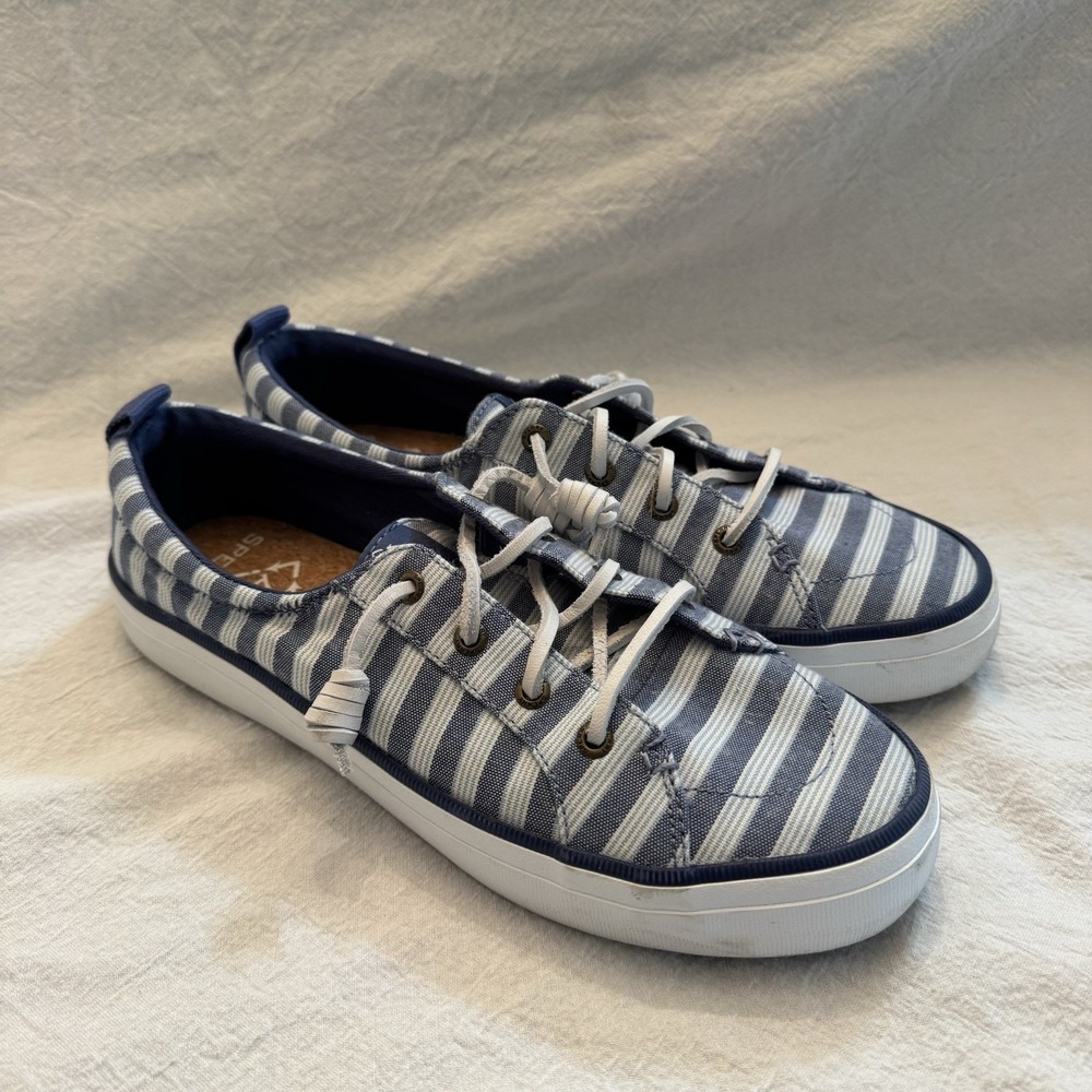 Sperry Crest Vibe Striped Sneakers 8M Blue White Canvas Coastal Preppy Nautical